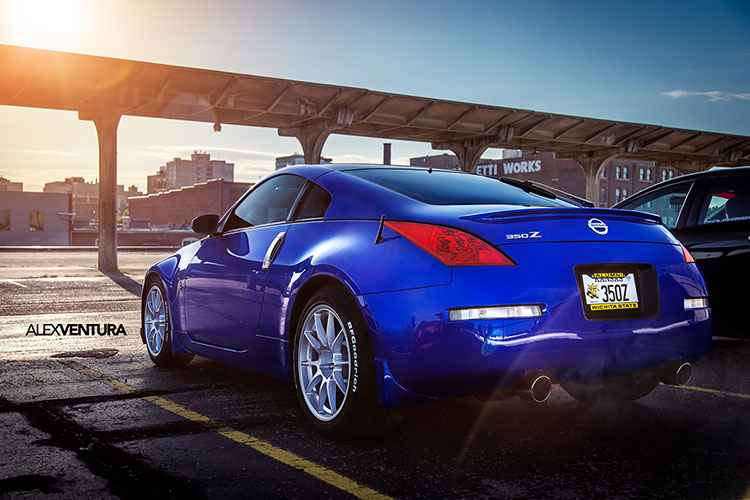 blue 350z rear