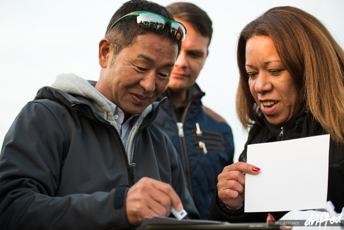 Keiichi Tsuchiya - drift king - signing autographs from fans