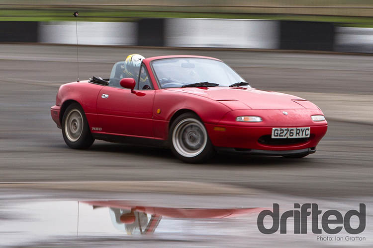 mazda miata na1 drift drifting red sideways