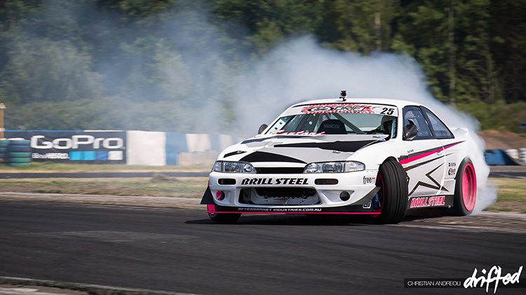 nissan 240sx s14 drifting