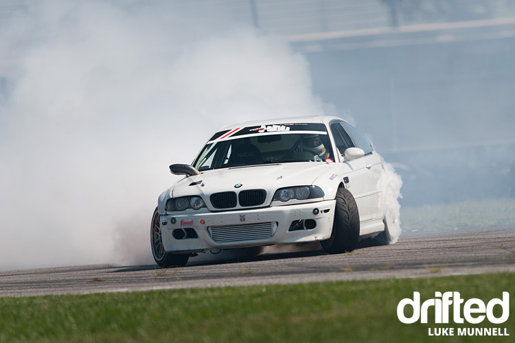 street-driven-tours-2017-st-louis-white-bmw-m3-e46-smokescreen